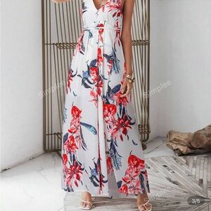 Simplee Apparel Red and Black Floral Backless Dress